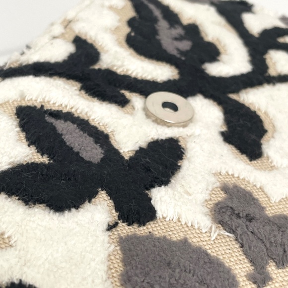 Elegant Black and White Satchel MINI - Picture 4 of 9